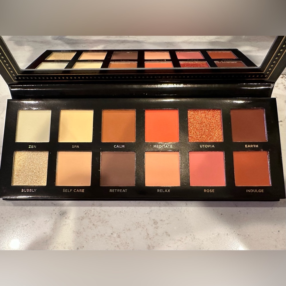 Ace Beautē Serenity Eye Shadow Palette. Brand new...NEVER used!!